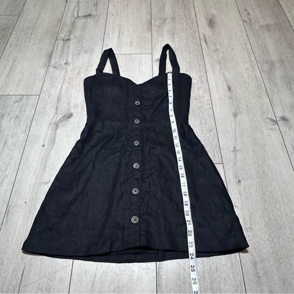 Reformation Size 2 Black Button Front chic  Mini Dress 100% Linen summer classic - Picture 7 of 7